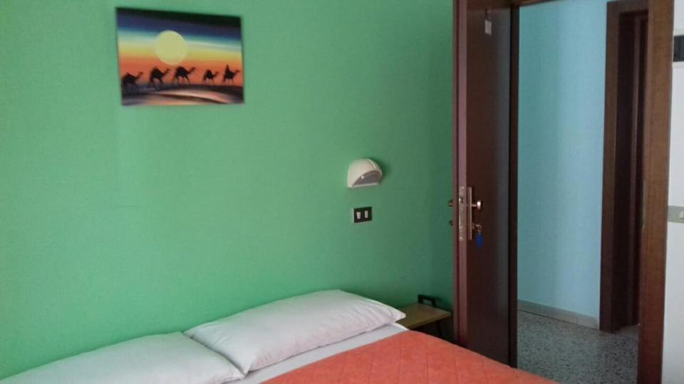 Hotel Acapulco Sul Mare San Mauro Mare Exterior foto