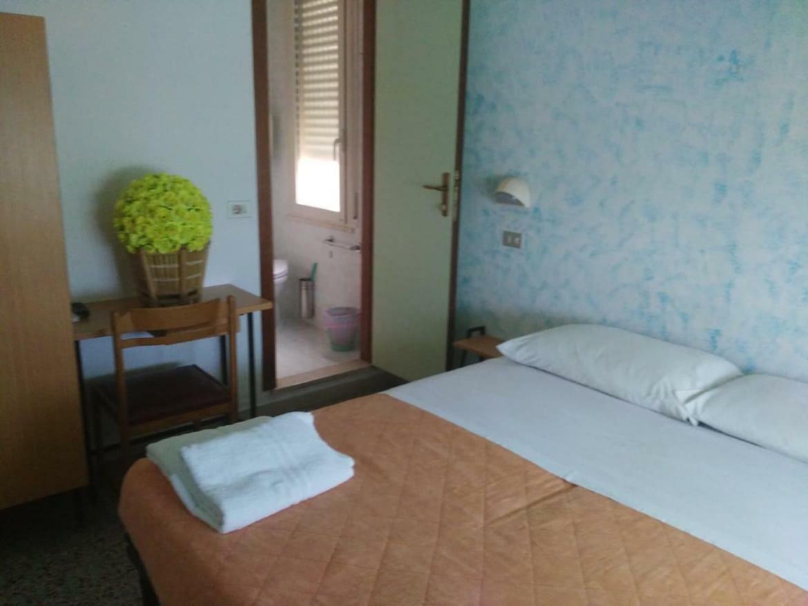 Hotel Acapulco Sul Mare San Mauro Mare Exterior foto